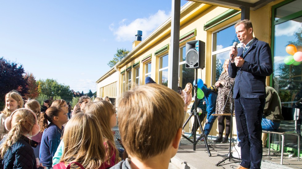 Marcus Brunberg återvände till Kunskapsskolan i Katrineholm och fick äran att invigningstala.