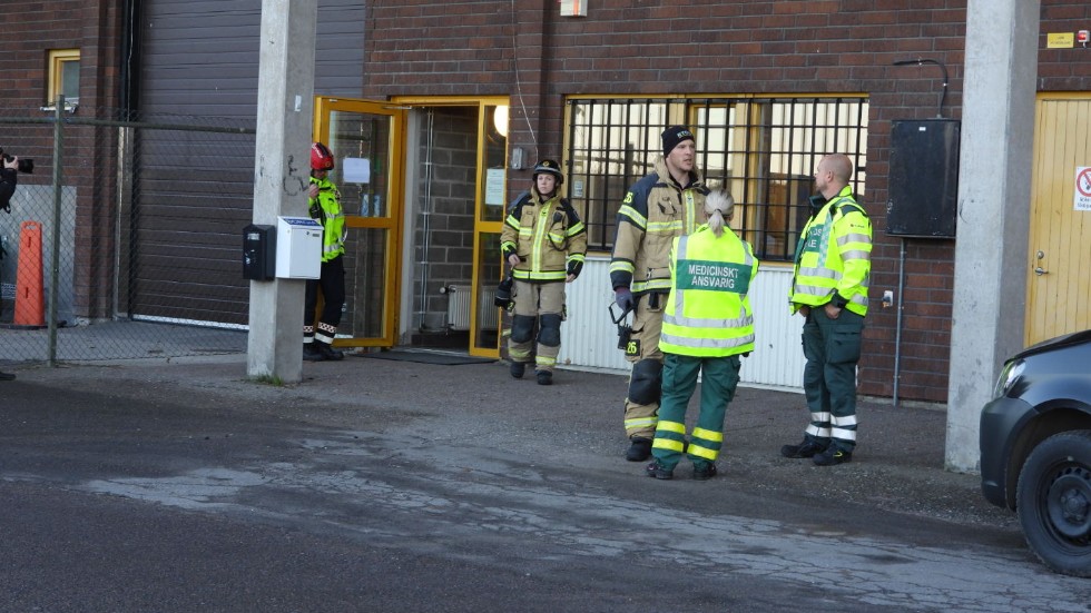 SOS larmades om brand i Himmelstalundshallen. 