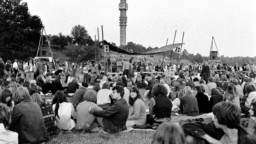 På Gärdesfesten i augusti 1970 spelades låten "Är du lönsam lille vän?".