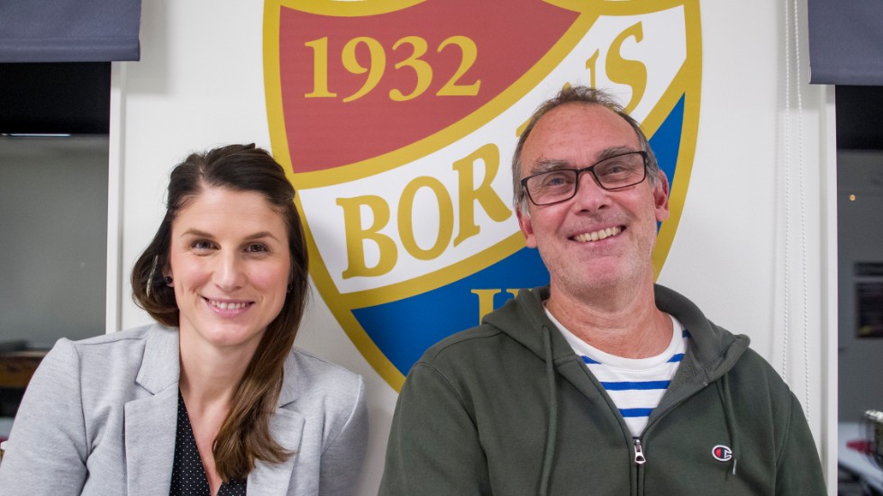 Borens IK.s Madeleine Andersson och Stefan Fredriksson hoppas att det ska ramla in fler anmälningar till den 38:e upplagan av Boren futsal cup innan anmälningstinden går ut den 27:e november.