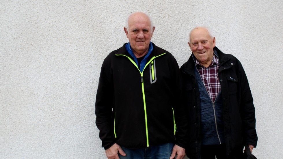 John-Erik Blixt började på bruket år 1964(till vänster) och Siver Lagerström 1952.. De spenderade större delen av sina semestrar på Källviken genom åren. 