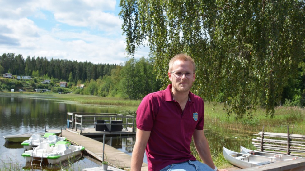 "Arbetslivserfarenhet är ett problem, Vimmerby har problemet eftersom många som är 18-19 söker sig till större städer eller lite mer ungdomsdestinationer." säger Hampus Thorstensson, Vimmerby Camping.