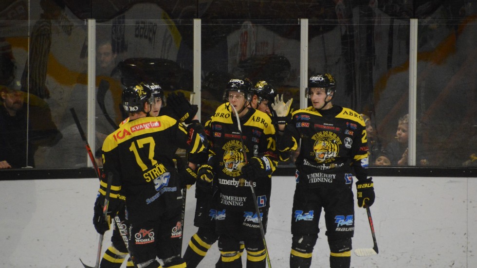 Vimmerby Hockey tog en skön trepoängare hemma mot Borås Hockey. 