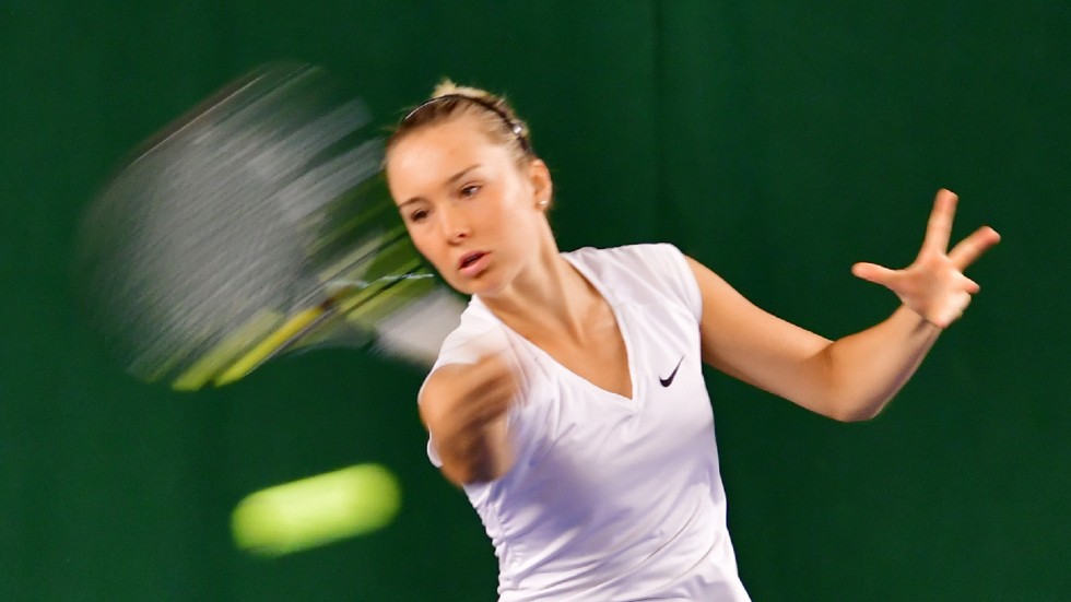 16-åriga tennislöftet Julia Lövqvist har en stark inledning på hösten bakom sig där hon bland annat nått semifinal i en tävling i Turkiet.