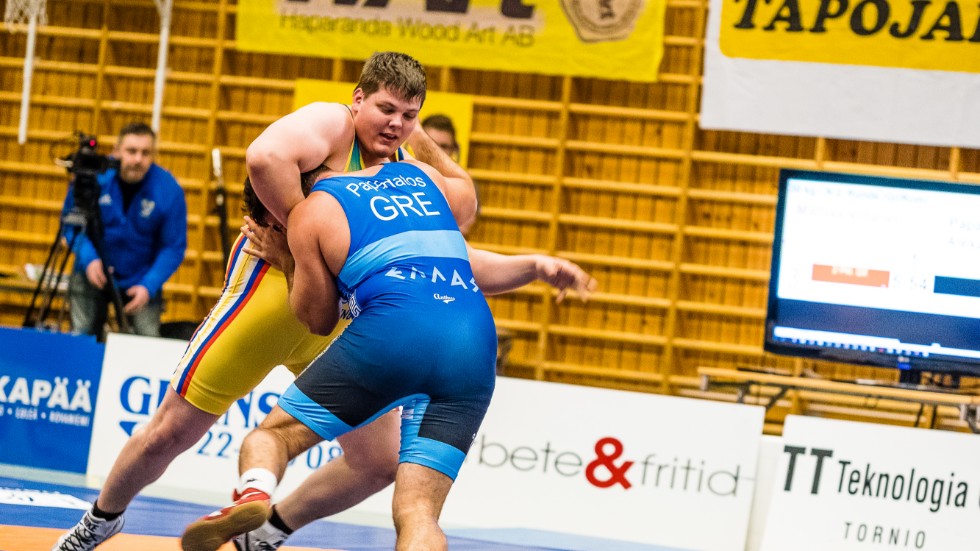 Mattias Viitanen var en av få inhemska deltagare när Haparanda Cup avgjordes. Viitanen kom trea i sin klass, 130 kg.