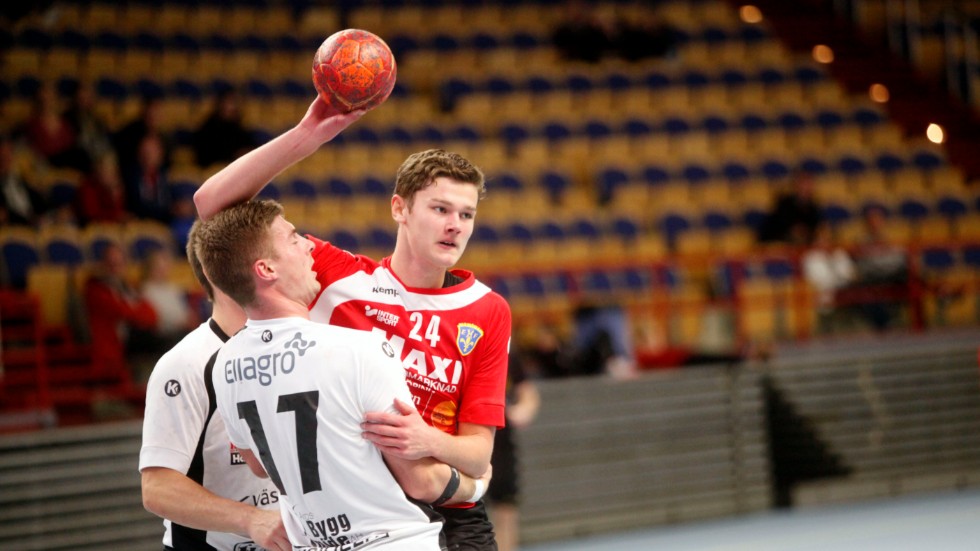 Anton Lindblom var EHF:s främsta målskytt mot Skuru med 8 fullträffar.