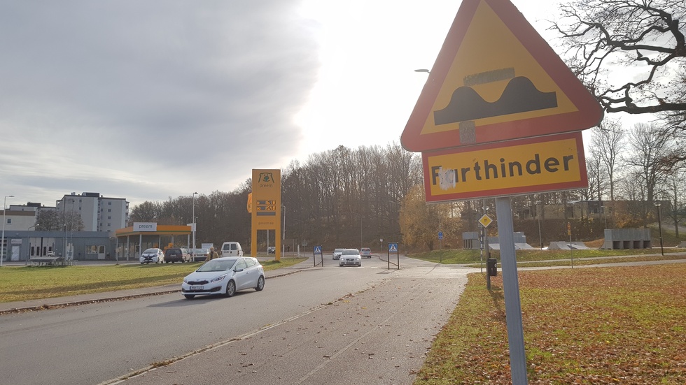 Här på Söderleden vill en närboende ha en fartkamera uppsatt för att motverka höga hastigheter och buskörning.