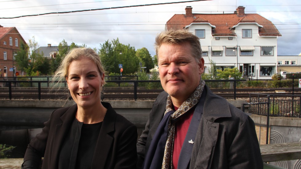 Anna Belin, marknadschef, och Thomas Mejbert, vice vd, berättar att Erlandsson Öst kommer att starta bygget av sjuvåningshuset i Tierp senare i höst.