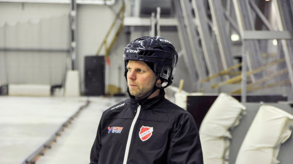 Erik Vikholm, tränare i Unik.