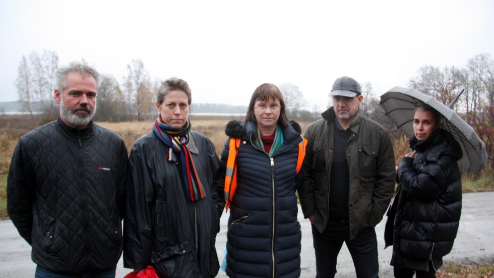 Mikael Dahl, Anne Nilsson, Annika Häggman, Gabriele Arrighetti och Sabrina Arrighetti känner sig överkörda av kommunen angående byggplanerna på Ekudden. 