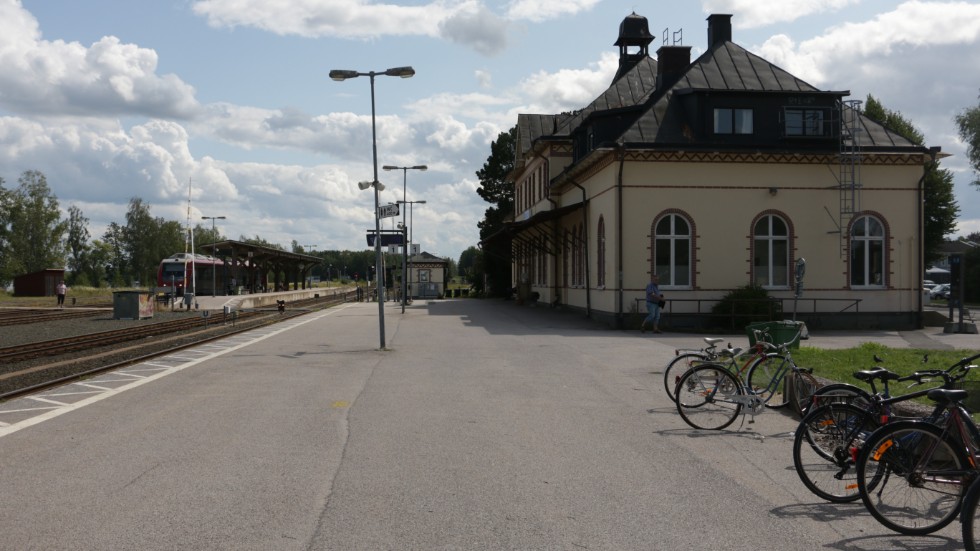 Stationsområdet i Hultsfred betyder redan mycket för turismen, men det kan bli ännu bättre. Diskussioner förs om att bland annat flytta hit dressinuthyrningen.