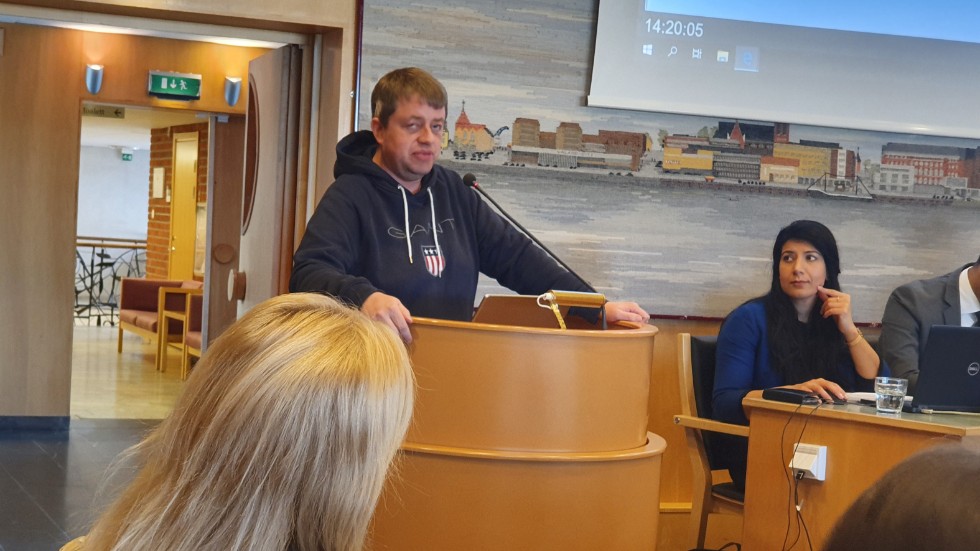 Per Göransson, gruppledare för Sverigedemokraterna, tog strid mot veganmat i Luleås skola.