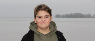 Albert, 14, arrangerar välgörenhetsauktion
