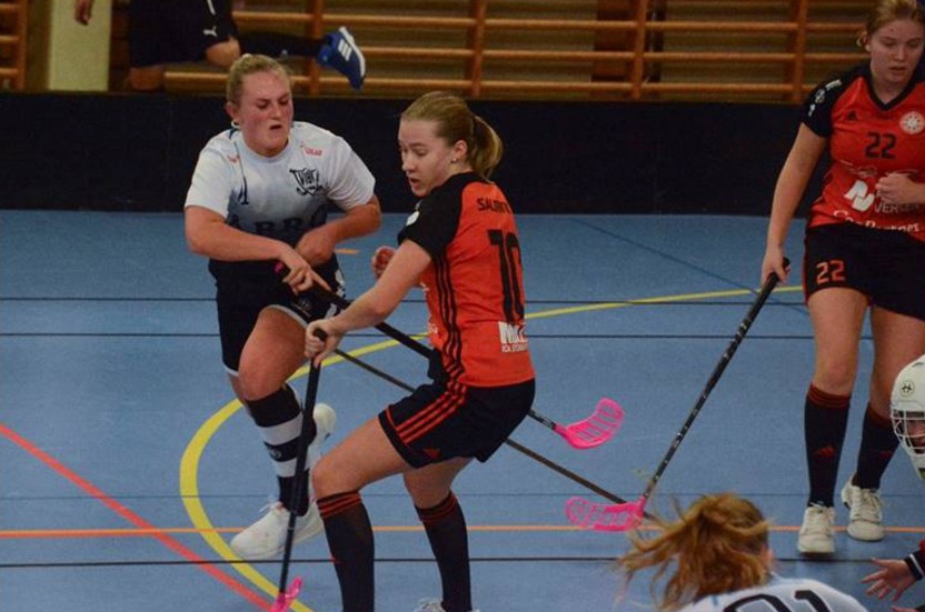 VIBK föll med hela 2-10 och Emma Sjökvist gjorde ett av VIBK:s mål. 