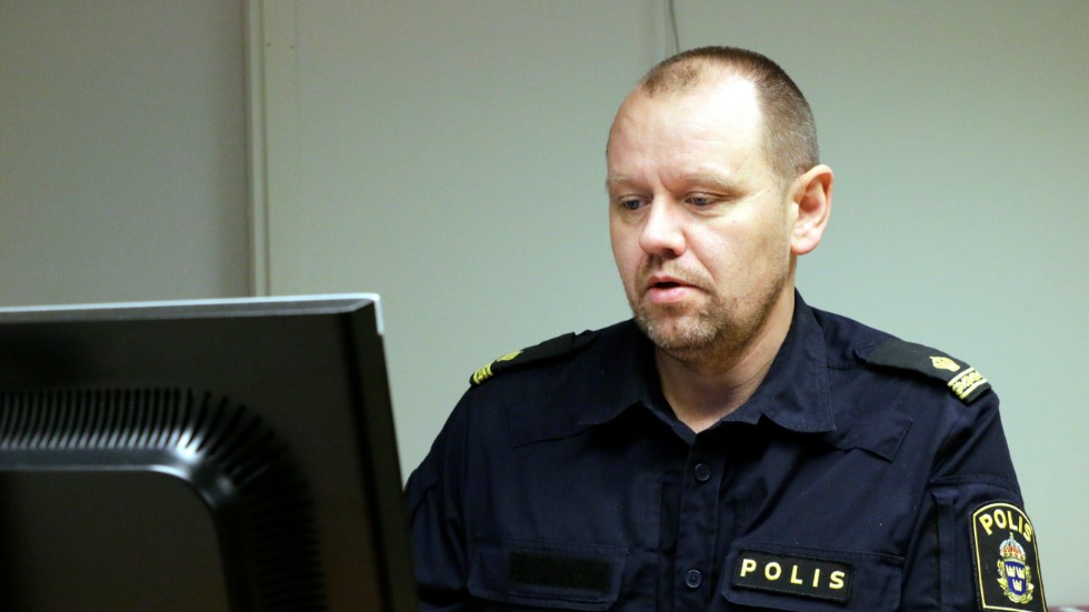 Ola Lundström vid Piteåpolisen, säger att drogerna blivit billigare och att det finns gott om dem.