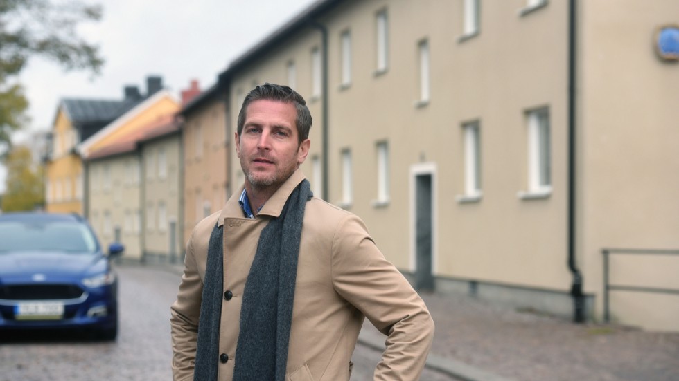 Magnus Boberg på Fastighetsbyrån i Vimmerby på Storgatan där priserna på bostadsrätter ökat mest i Kalmar län.