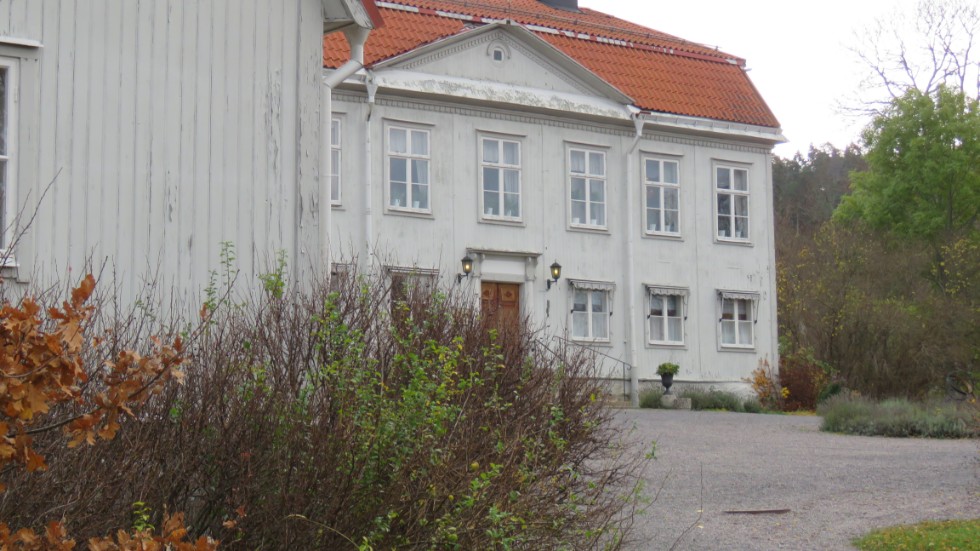 Sunnersta herrgård är till salu för 15 miljoner kronor.