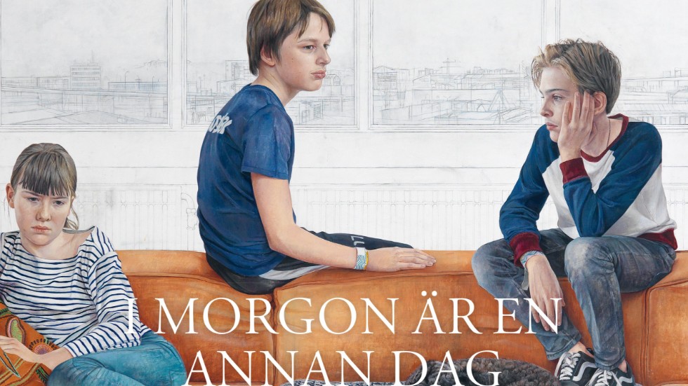 "I morgon är en annan dag" består av många bilder av Martina Müntzings konst och text av Fredrik Sjöberg.   
