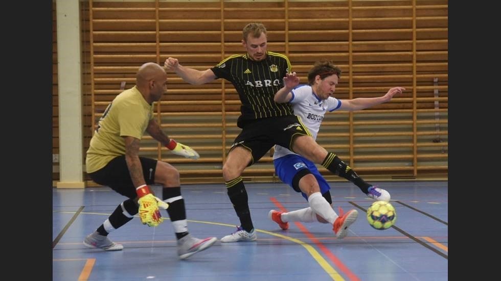 Vimmerby och IFK Tuna möttes i KM och kommer även att stöta på varandra i serien. 