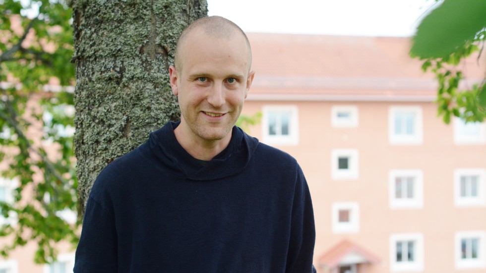 Erik Andersson är kommunstyrelseledamot för Vänsterpartiet i Kinda.