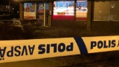 Butiksrånare är fortfarande på fri fot