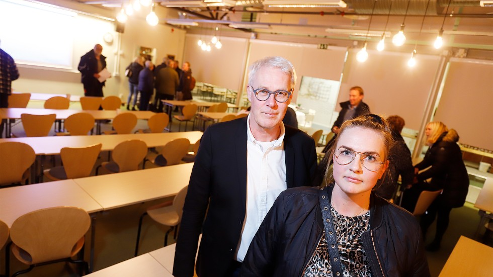 Advokat Bengt Qvigstad och Sanna Ekström tycker att den presenterade vägkostnaden är för hög – även efter att kommunen stått för halva notan.