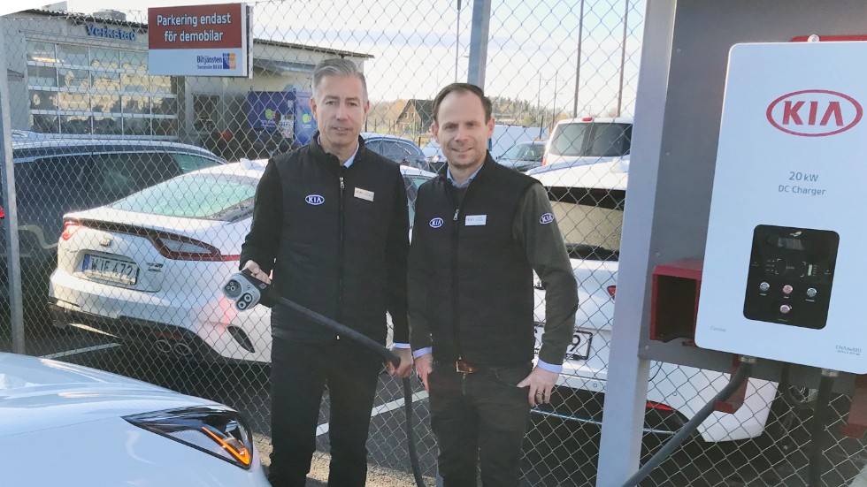 Magnus "Zorro" Zetterström och Daniel Serrander är nya ägare till Biltjänsten Serrander.  