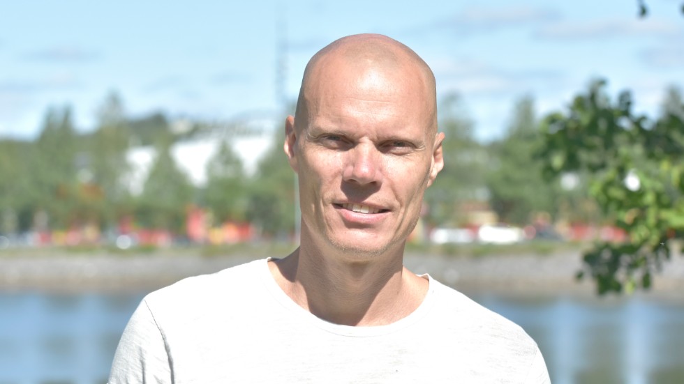 Fredrik Mikko är veckans gäst i podcasten Ett stenkast från Delfinen.