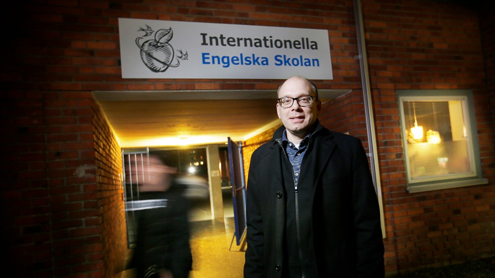 Mathias Haag är rektor på Engelska skolan i Eskilstuna. Han är övertygad om att skolan spelar en avgörande roll för att bidra till en positiv utveckling i Fröslunda.