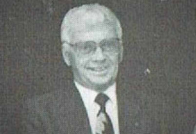 Reinhold Öhman, åkeriägare, drev en tid stadshotellet med livskamraten Valborg Larsson som källarmästare.