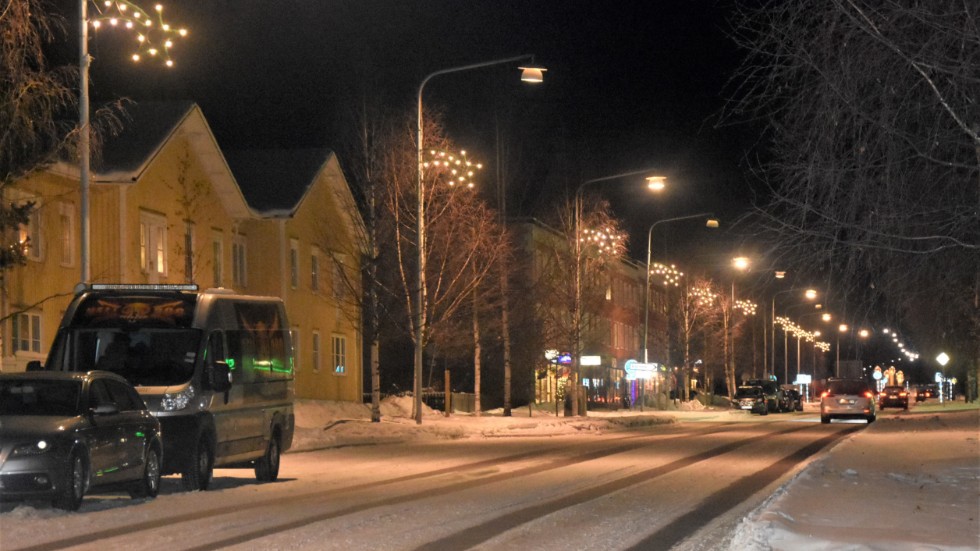 Snöröjning, bussar och utryckningsfordon och annann trafik har ibland svårt att ta sig fram dit de ska i Jokkmokk. 