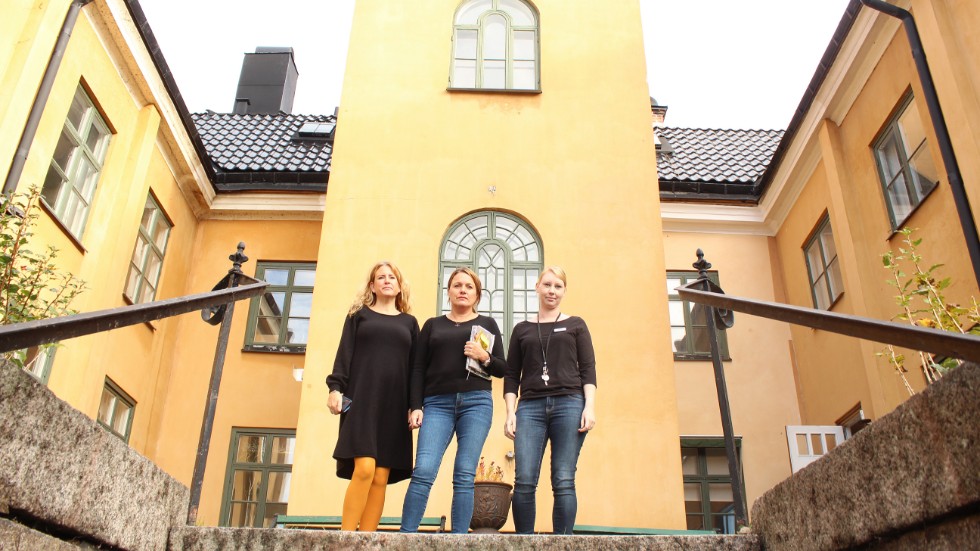 Ellika Kyndel, Sofia Hammarqvist och Theres Furuskog kämpar mot en flytt från Skiöldska huset, som är en del av Stadsmuseet.