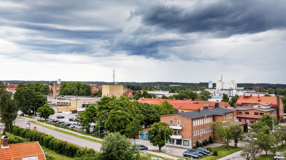 Vi har stora projekt på gång i Ostlänken och Resecentrum, som kommer att betyda mycket för de framtida Nyköpingsborna, skriver kommunalråden Urban Granström (S), Martina Hallström (C) och Marco Venegas (MP). 