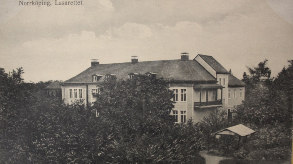När den här gamla vykortsbilden togs, skrev man bara "Norrköping. Lasarettet". För oss är det mer känt som Trozellisjukhuset.