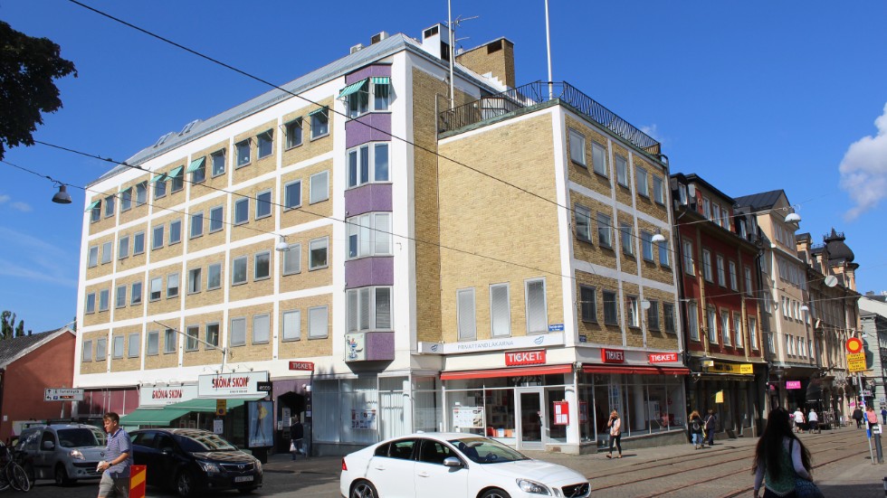 Efter drygt 30 år flyttar Sköna Skon från Gripen 9 på Repslagaregatan.