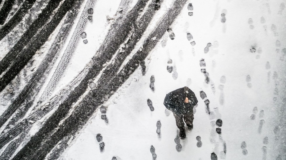 SMHI har utfärdat en klass 1-varning för snöfall i Uppsala län.