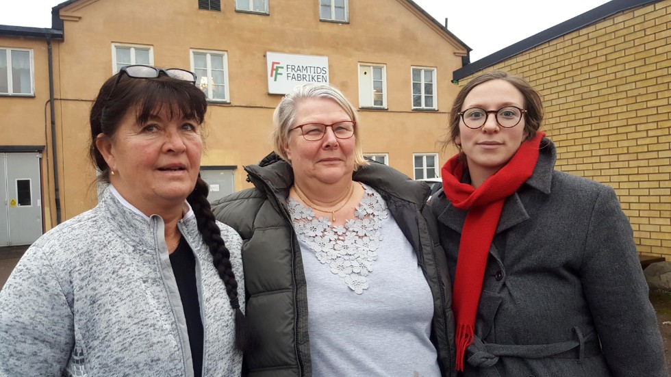 Ewa Erixon, Örbyhus-Tobo-Vendel företagarförening, och Ingela Hughes och Isabelle Axelsson från Framtidsfabriken menar att det är viktigt för alla barn och ungdomar med ett utomhusbad i Örbyhus.