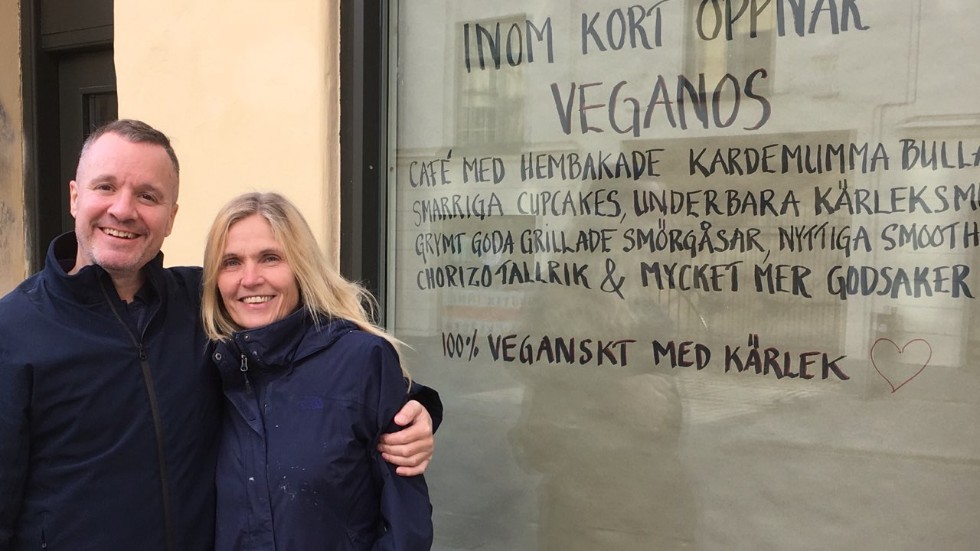 Peter Rylander ska öppna kaféet Veganos tillsammans med sambon Camilla Lundgren på Svartbäcksgatan.