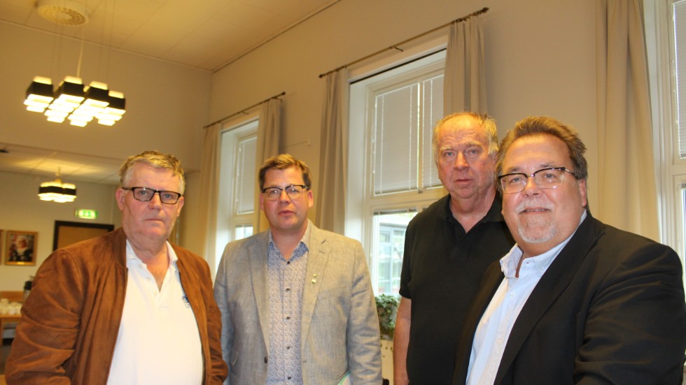 Lennart Pettersson (V), Joakim Magnusson (C), Anders Byström  (L) och Thomas Lidberg (S) ger besked: "Vi måste höja skatten för nästa år."