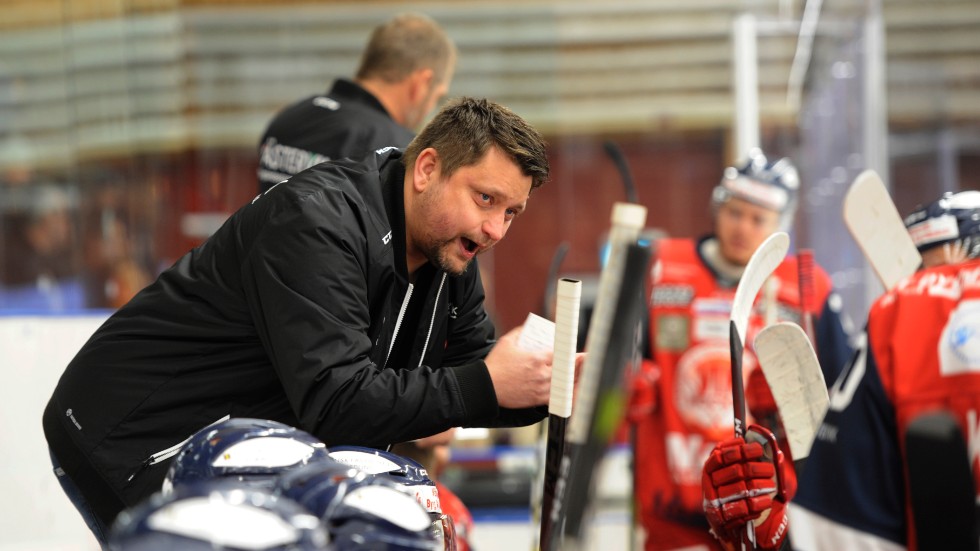 Mattias Karlin vill få alla att följa den aktuella matchplanen. Däri ligger mycket av fokuset.