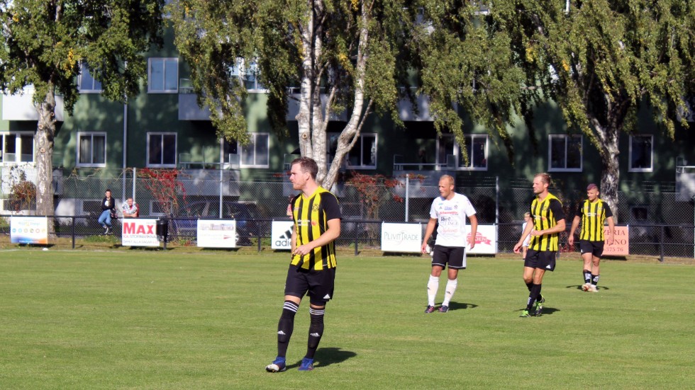 Spel i division 3 väntar för Fredrik Lindhe och VFF till nästa år.