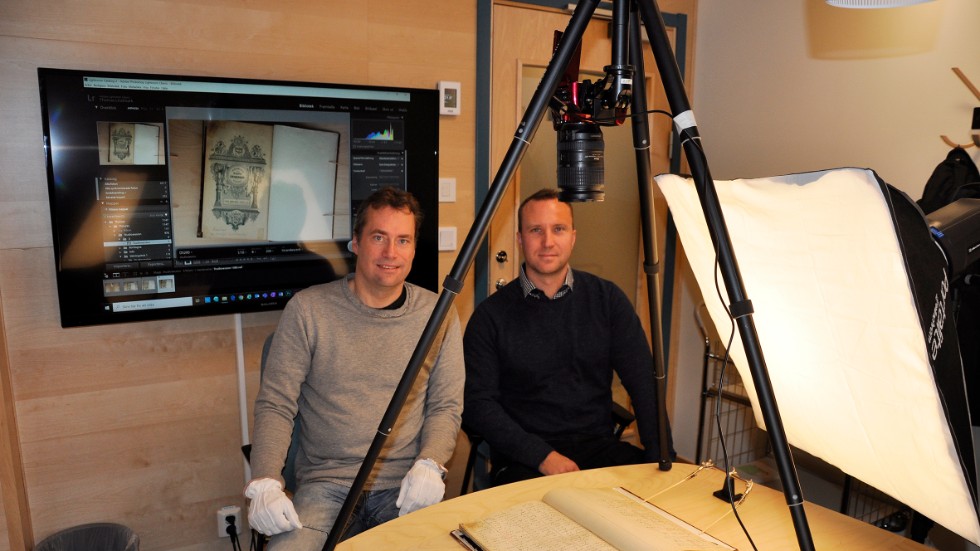 Thomas Lindmark och André Gillberg. Thomas har skött merparten av avfotograferingen med hjälp av ytterligare personal från forskarföreningen.