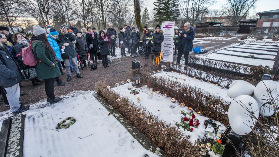 Mjölby kommun har nu tagit ett samordnat grepp mot hedersförtryck genom en ny handlingsplan. Bilden är tagen vid en manifestation till minne av Fadime Sahindal som blev mördad 2002. 