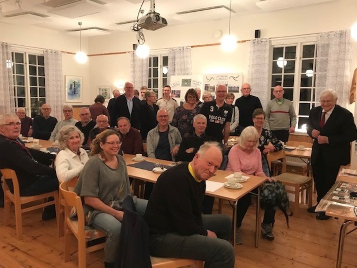 Två samhällsföreningar arrangerade ett aktiekafé i Bellö församlingshem och intresset blev stort.