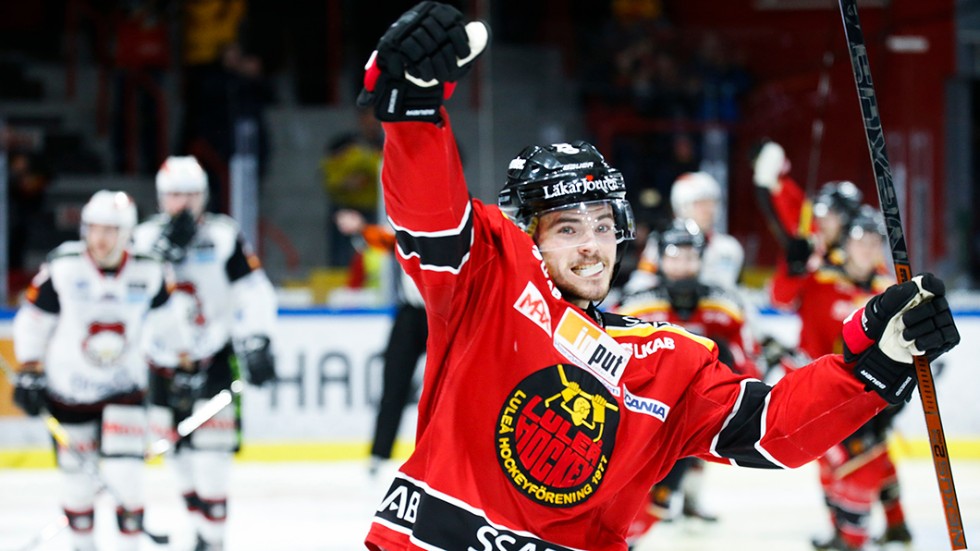 Oscar Engsund är klar för tre nya säsonger i Luleå Hockey. "Det var inte ett svårt beslut", berättar han.