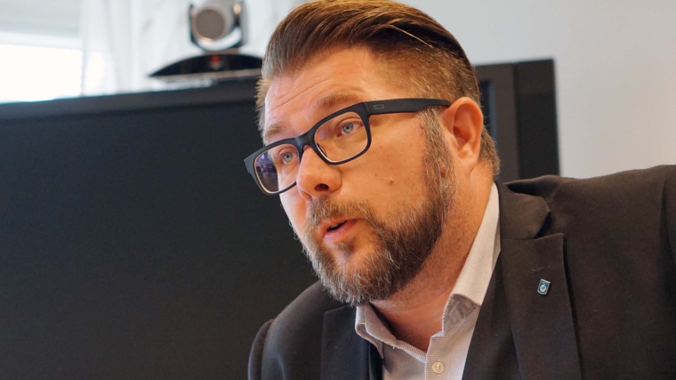 Kommunstyrelsens ordförande Dan Nilsson (S) tycker inte att ett tiggeriförbud är något för Västerviks kommun.