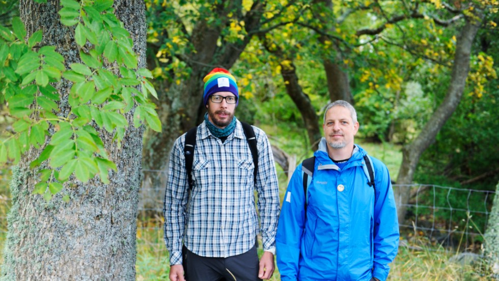 Det finns mycket stadsnära vandringsleder i Västervik, bland annat på Gränsö. Anders Sandström och Joachim Axelsson är två av Friluftsfrämjandets nya vandringsledare.