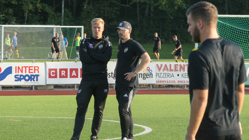 Mjölby AI:s tränare Kenny Lundgren och Daniel Friberg-Carlsson. 