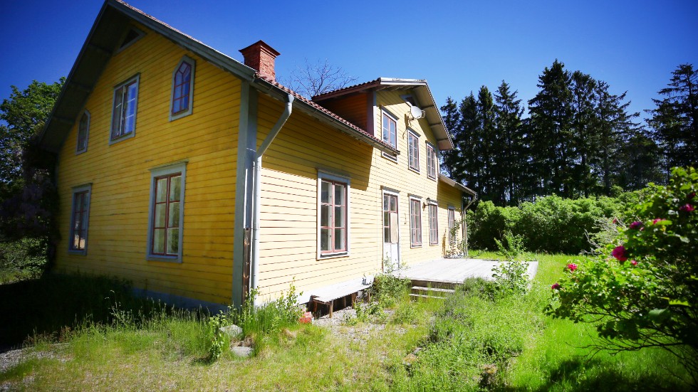 Rivningsbeslutet för Torlunda gård i Folkesta gäller. De kvarvarande villaägarna i Folkesta har dragit tillbaka sin överklagan efter överenskommelsen med kommunen om utköp av sina hus. 