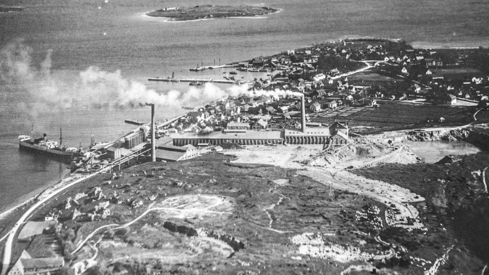 Förstudien gjordes 1911. Åtta år senare hade Cementfabriken i Slite dragits i gång, sedan två miljoner kronor lånats upp.